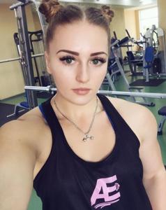 Накаченная русская девушка Julia Vins